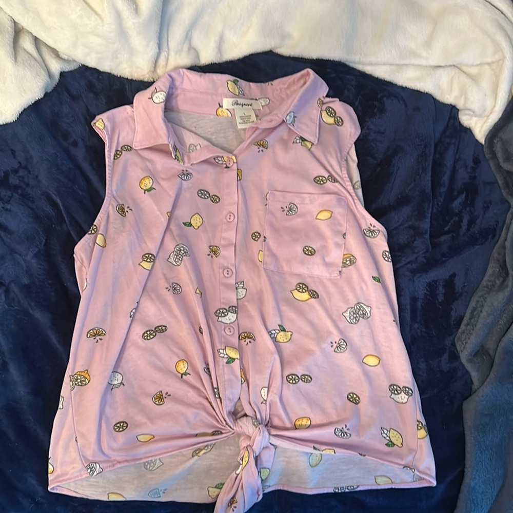 Casual lavender lemon collared tank top